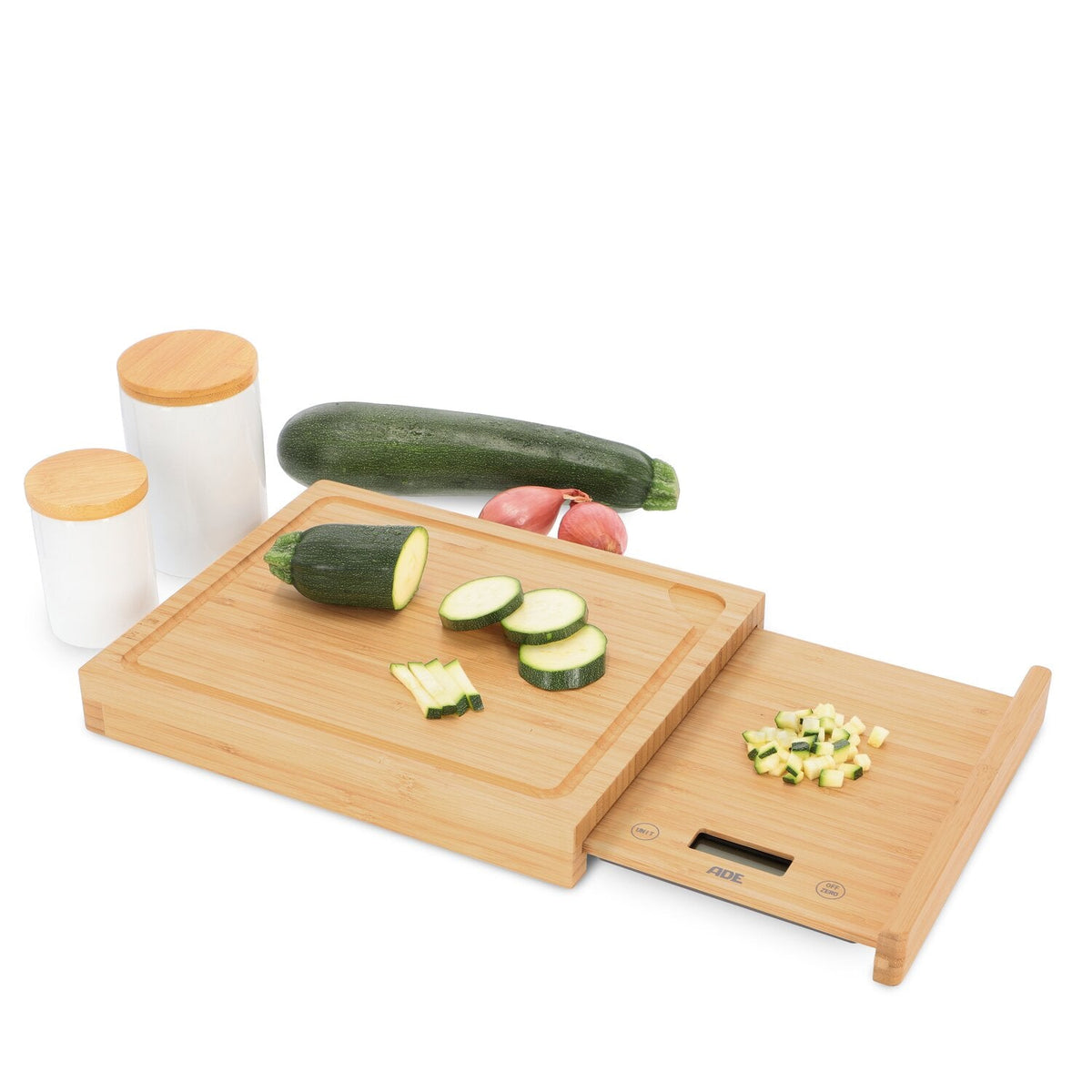 Cutting board with Claire kitchen scale