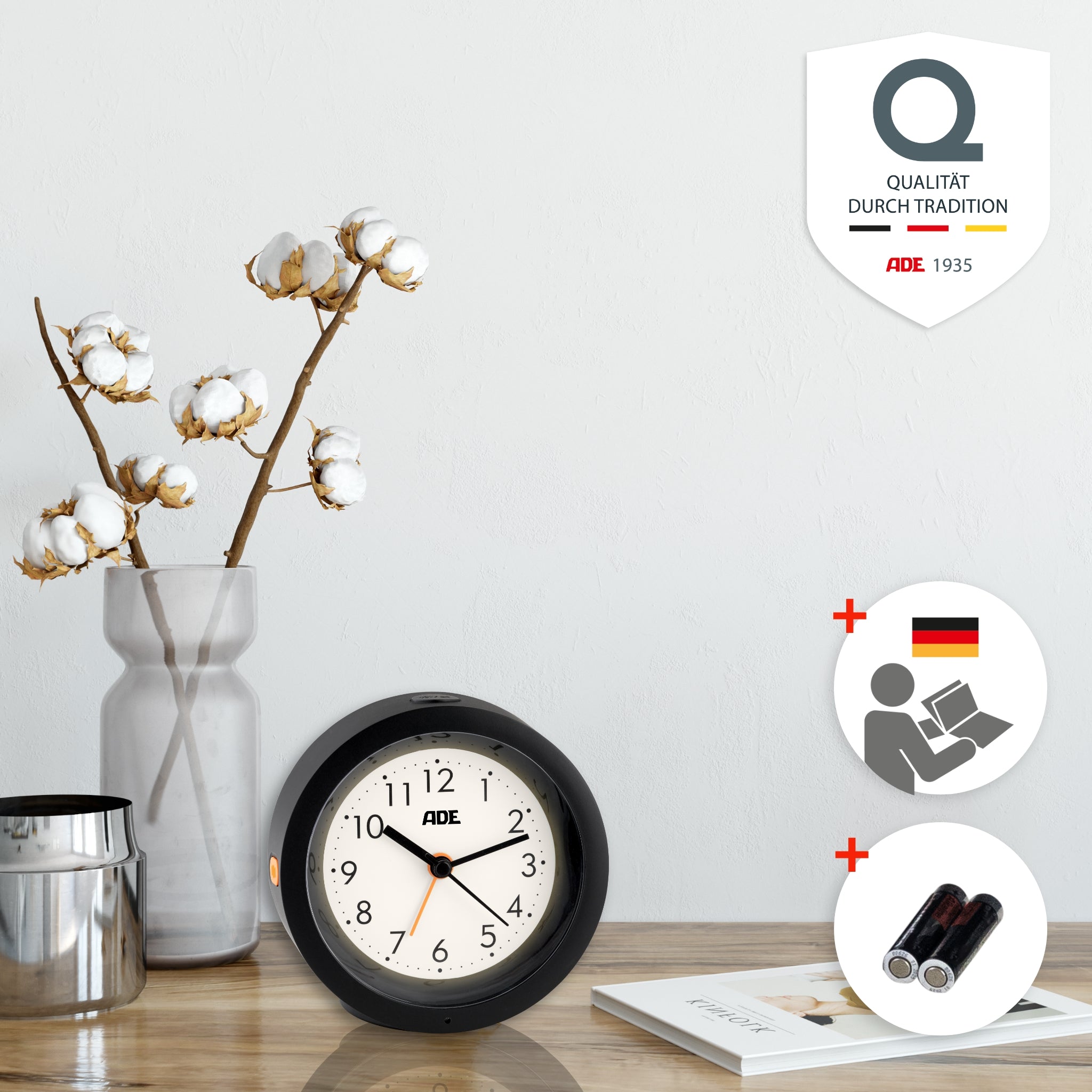 Analog alarm clock with night light sensor