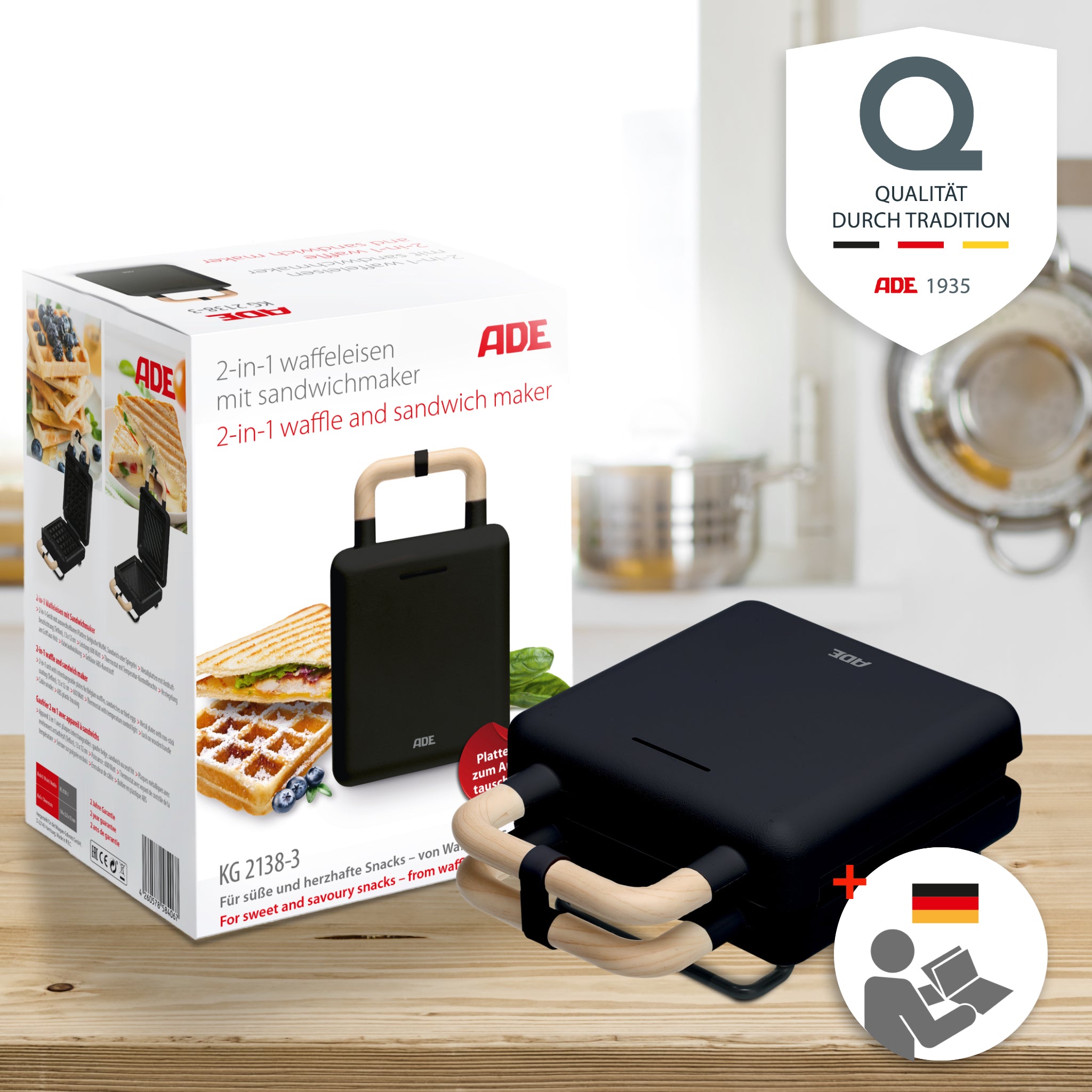 2-in-1 waffle iron with sandwich maker